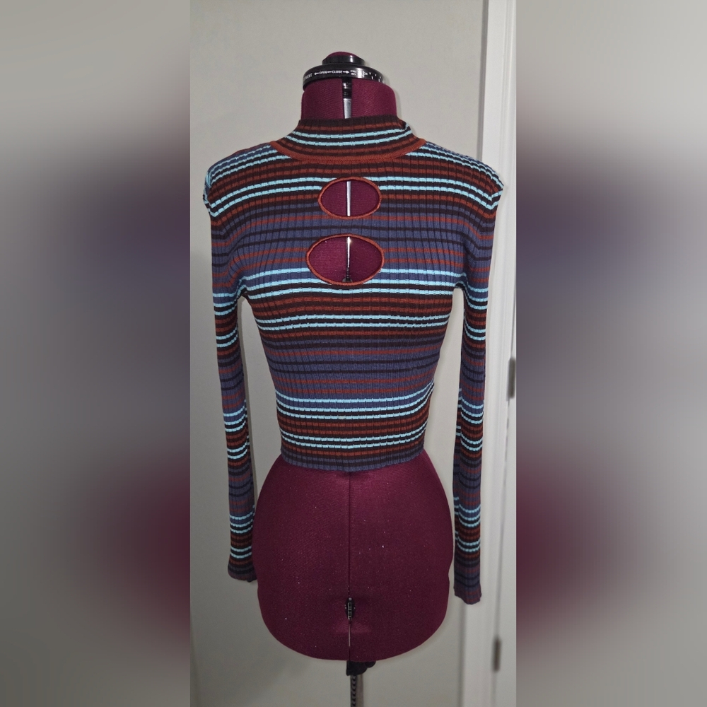 Red and Blue Fitted Long Sleeve Cutout